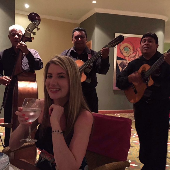 meet your posher, Me!! - Picture 1 of 5